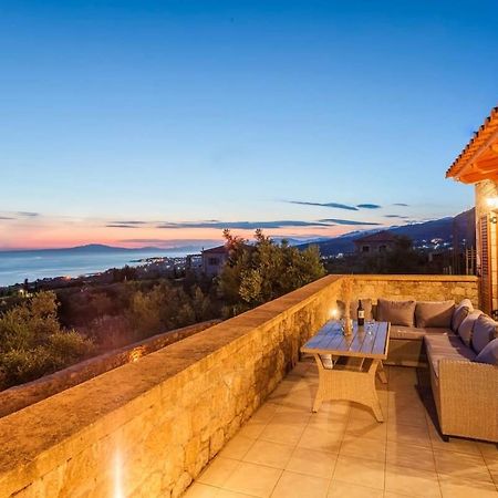 Mani Panoramic Seaviews - Luxury Summer Haven Levktron Exterior photo