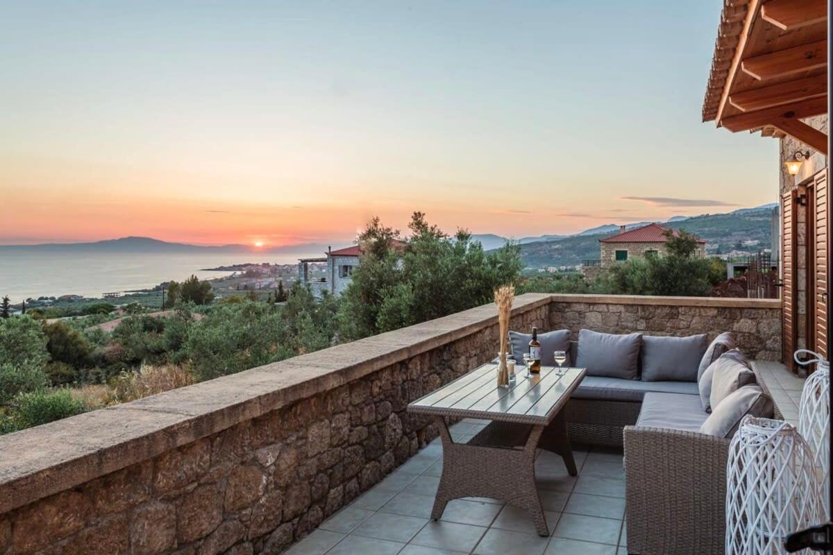 Mani Panoramic Seaviews - Luxury Summer Haven Levktron Exterior photo