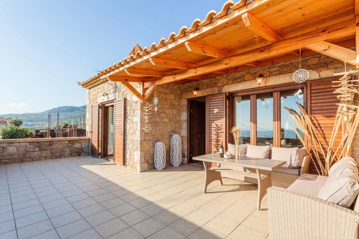 Mani Panoramic Seaviews - Luxury Summer Haven Levktron Exterior photo