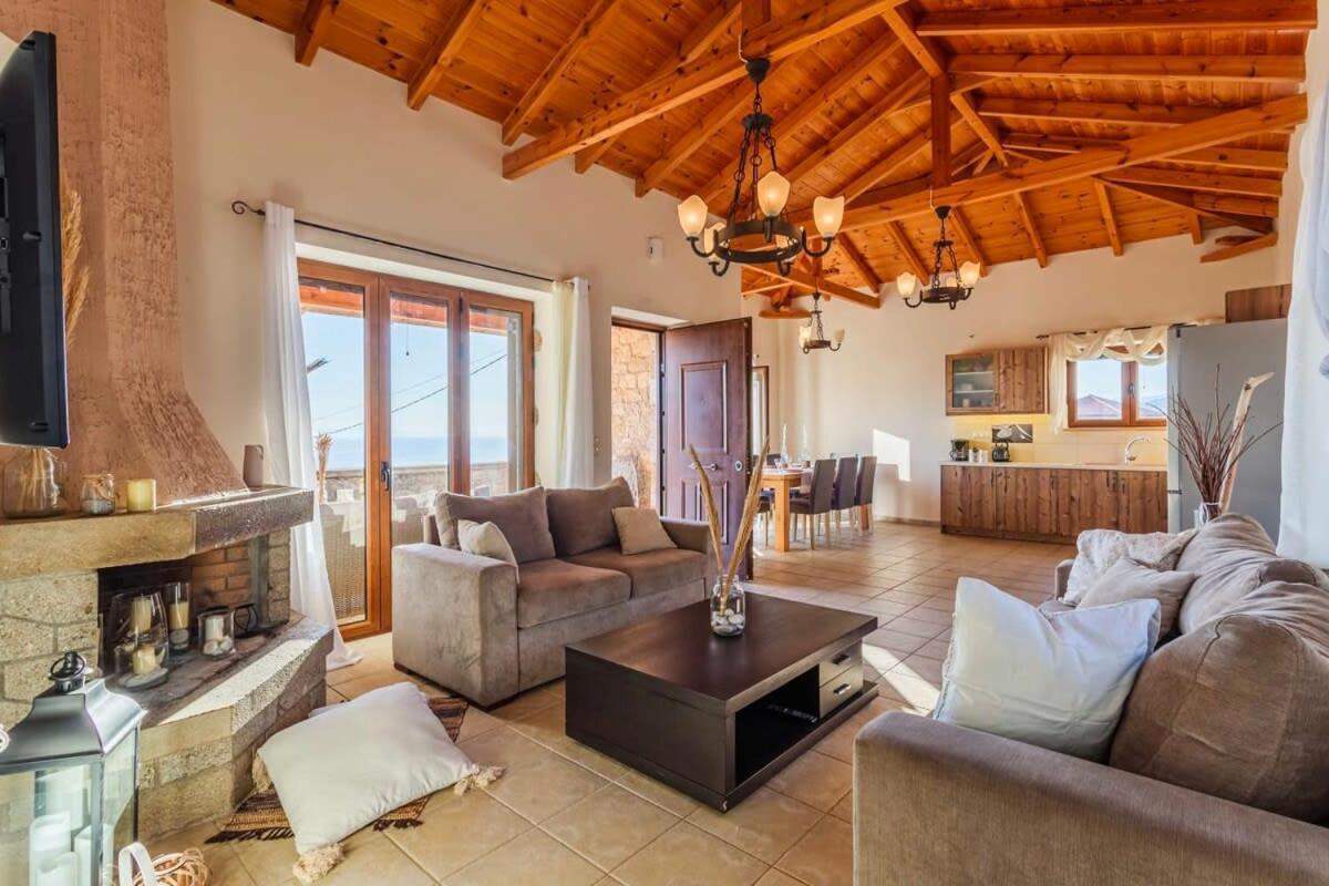 Mani Panoramic Seaviews - Luxury Summer Haven Levktron Exterior photo